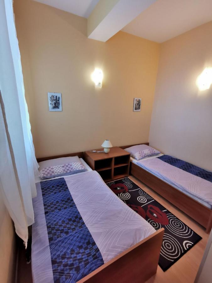 Apartment Delost Lovran Bagian luar foto